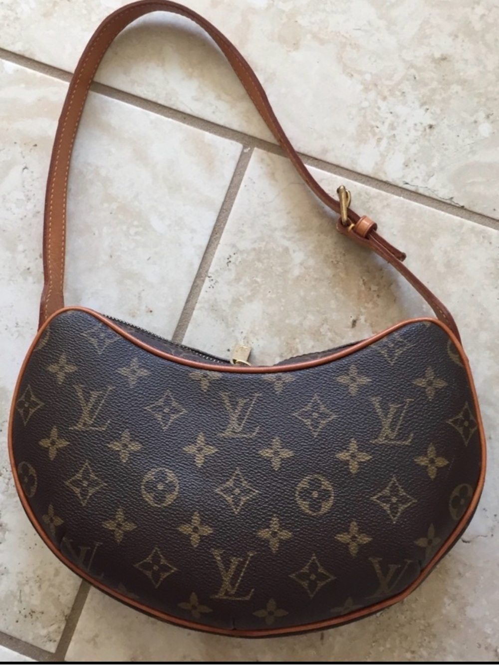 Louis Vuitton Monogram Croissant PM - Picture 7 of 7